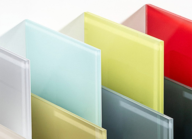 Plaques PMMA colorées transparentes de la gamme Plexiglass